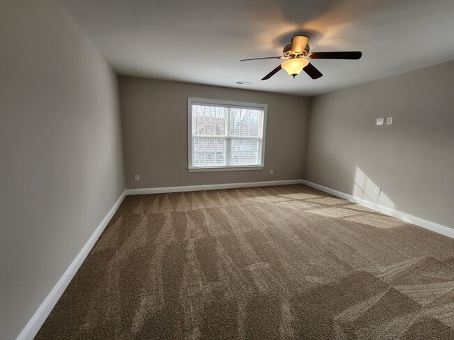 Building Photo - Charleston Style Home In Matthews