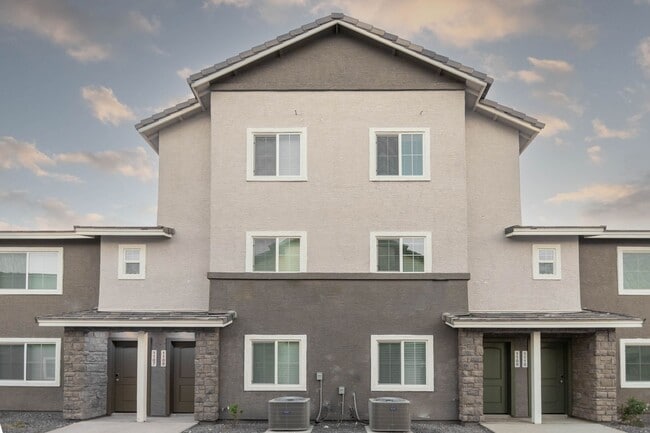 Building Photo - Hayden Farms