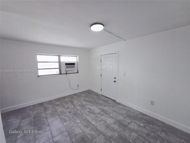 Primary Photo - 1600 NW 3rd St