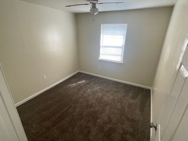 Building Photo - 3 Bedroom House in Carrollton, TX (Fully Renovated!)