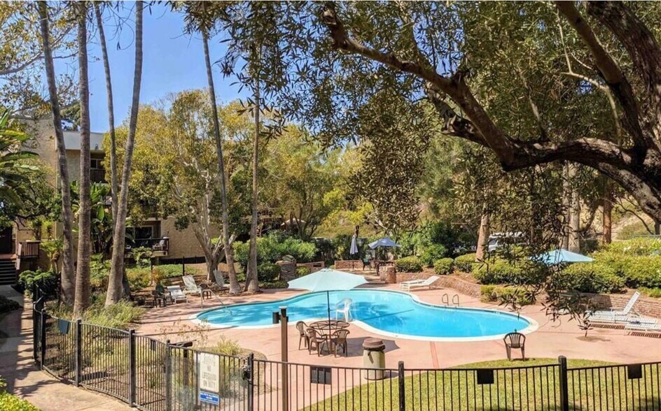 Building Photo - 6314 Friars Rd