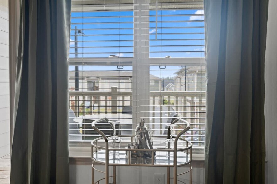 Building Photo - 16031 Elizabeth Joyce Dr