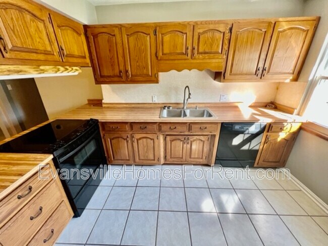 Building Photo - 4624 New Harmony Rd