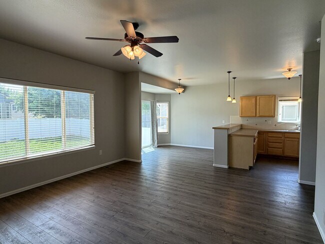 Building Photo - 2462 Bar Harbor Dr