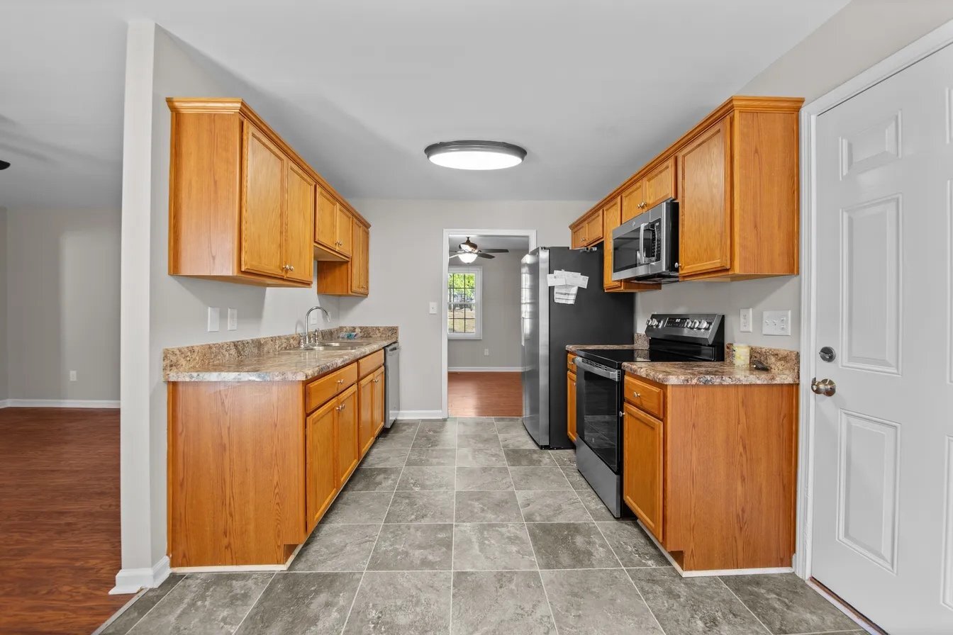 Building Photo - 1213 Butterwood Cir