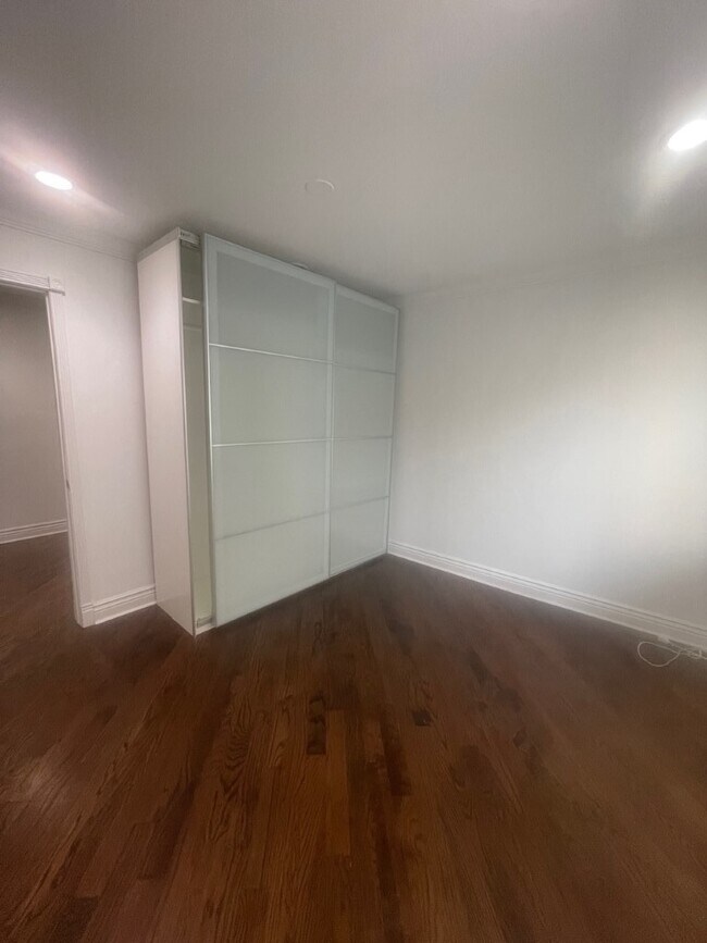 Building Photo - 7306 N Winchester Ave