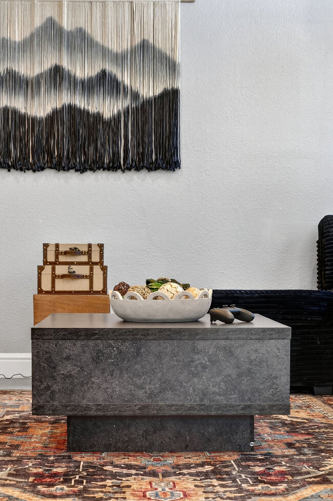 Building Photo - 1004 Airport Blvd