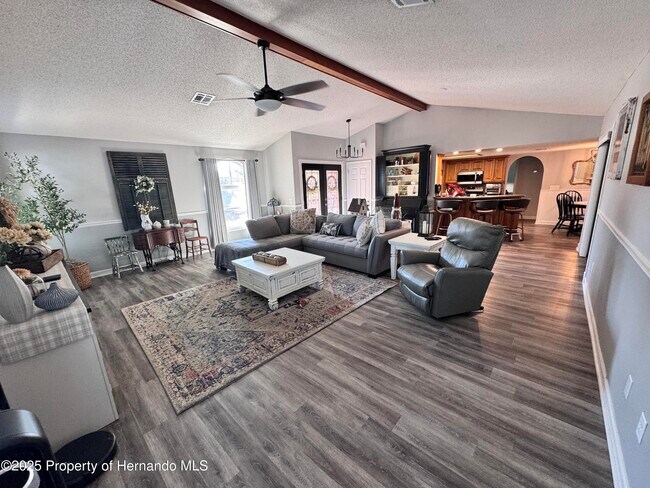 Building Photo - 5281 Aaron Ln