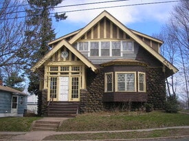 Building Photo - 69 Beacon Ave