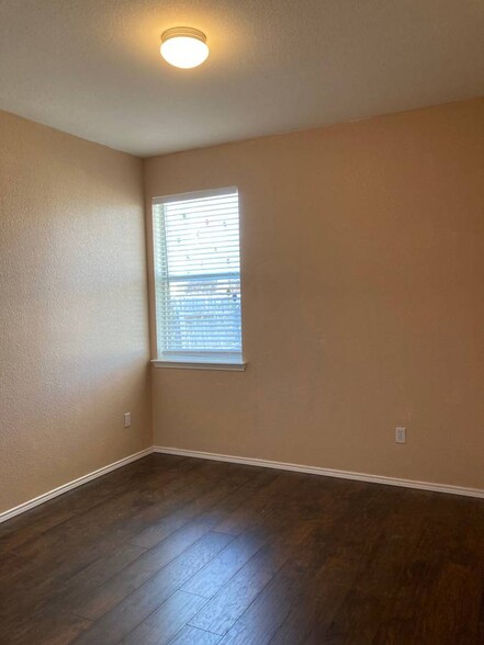 one small bedroom - 3505 Cattlebaron Dr