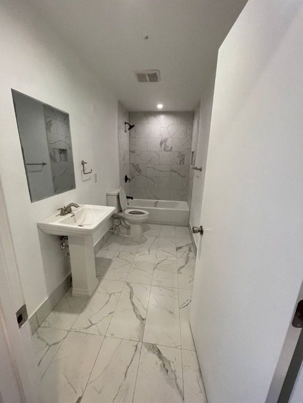 Building Photo - 2012 E 73rd St