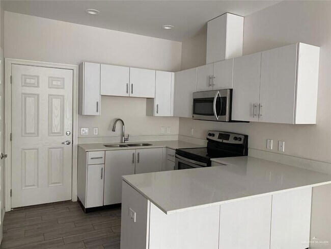 Building Photo - 420 Teague Ave