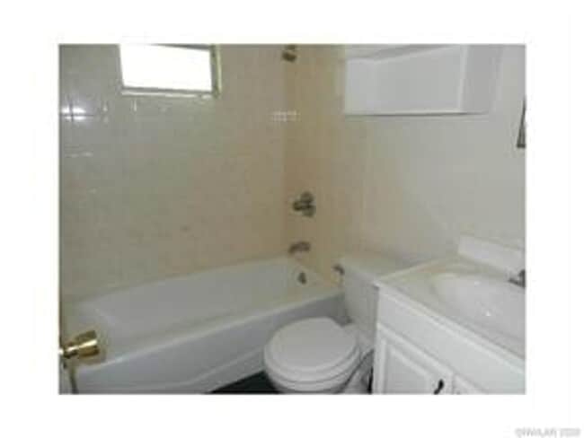 Building Photo - Cute home in Shady Grove