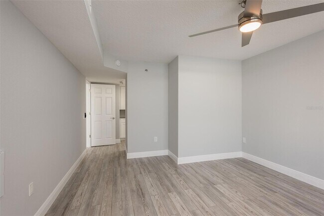 Building Photo - 6035 Sea Ranch Dr