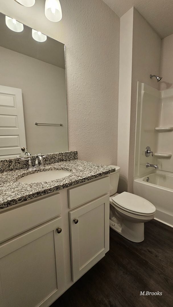 Building Photo - Beautiful home in Grand Oaks Village, Lake...