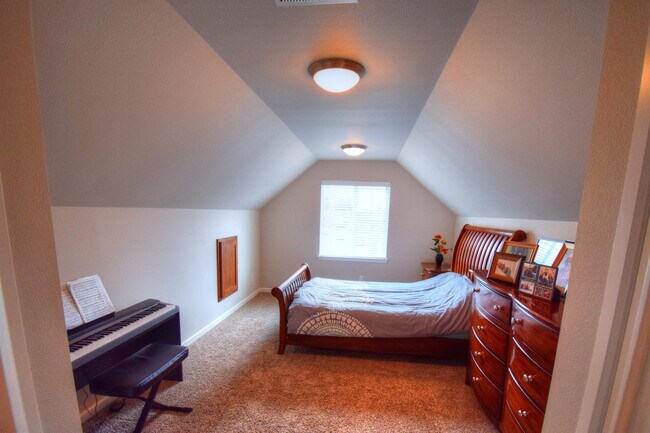 Building Photo - 10620 101st St Ct SW