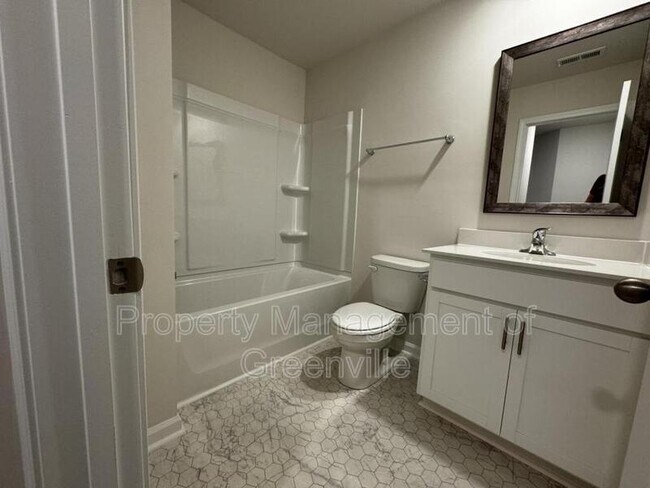 Building Photo - 745 Embark Cir