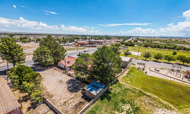Building Photo - 10650 Socorro Rd