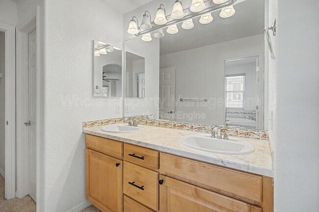 Building Photo - 11081 Independence Cir W