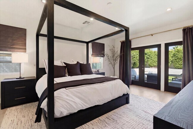 Building Photo - 8372 E San Salvador Dr