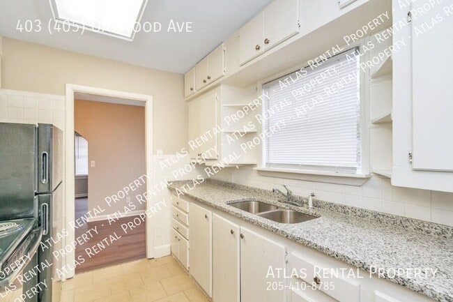 Building Photo - 405 Oakwood Ave