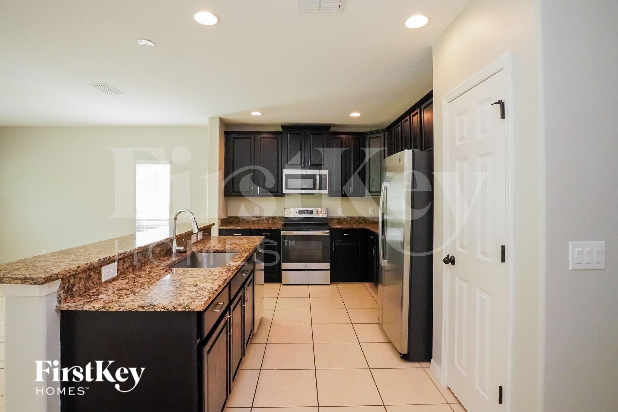 Building Photo - 3734 Briarwood Estates Cir