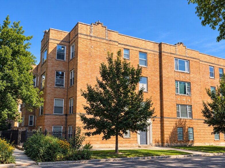 Building Photo - 2123 N St Louis Ave