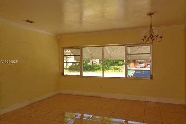 Building Photo - 440 NW 140th St