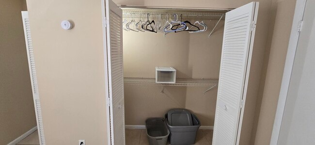 Building Photo - 1600 S N St