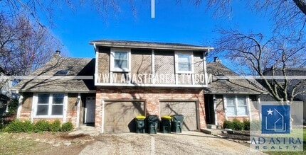 Building Photo - Very Nice 3 Bedroom 2 Bath Duplex in Overland Park-Available in JUNE!!