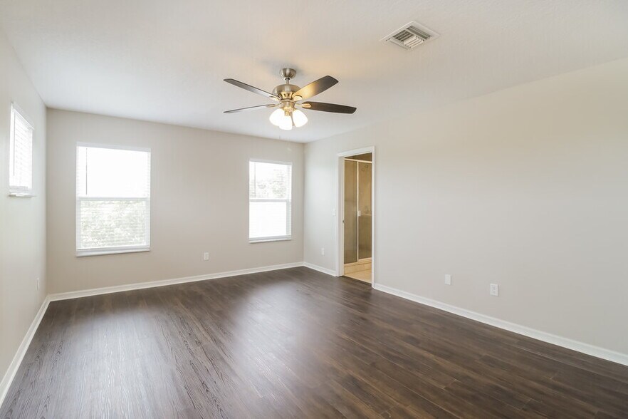 Building Photo - 313 Morningview Dr