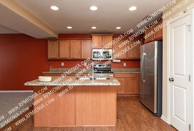 Building Photo - 9155 Coneflower Dr