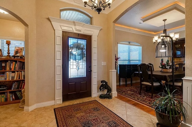 Building Photo - 2705 SW Glenn Ridge Rd