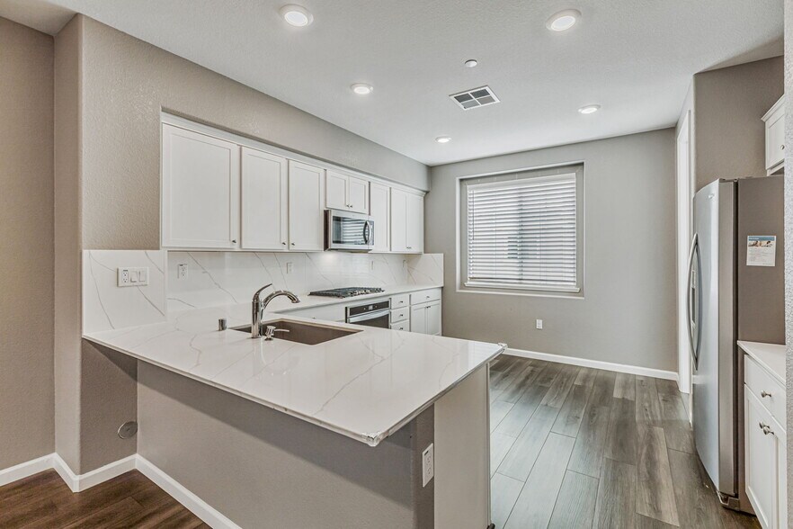 Building Photo - 6436 Laguna Seca Ln