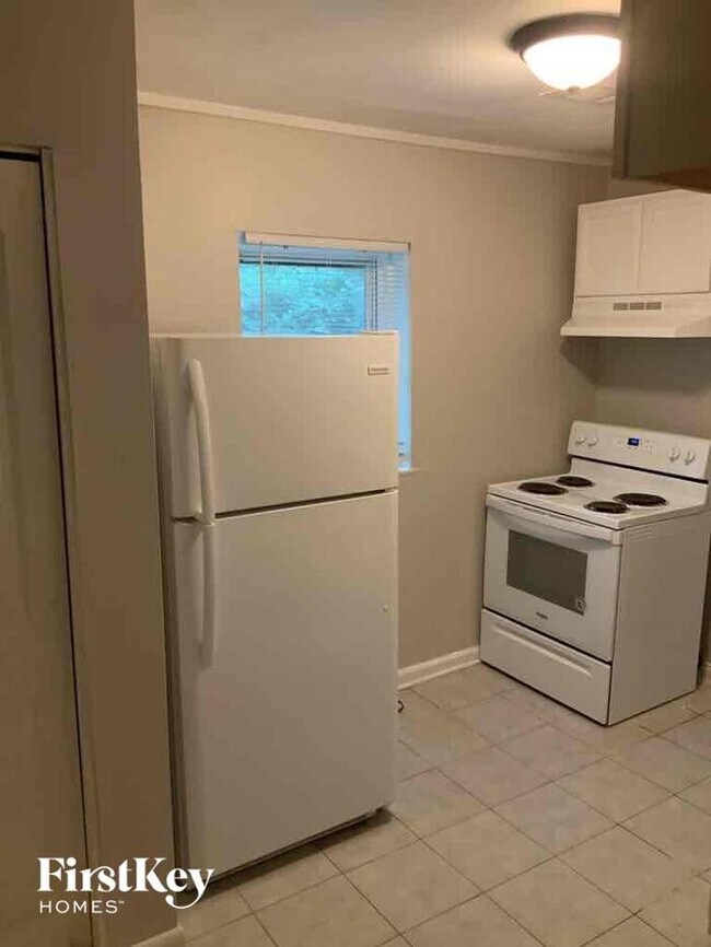 Building Photo - 1698 Sandtown Rd SW