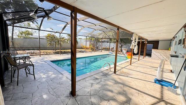 Building Photo - 6980 Scott St