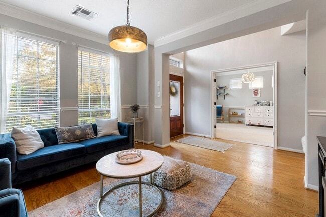 Building Photo - 51 Silver Bayou Ct