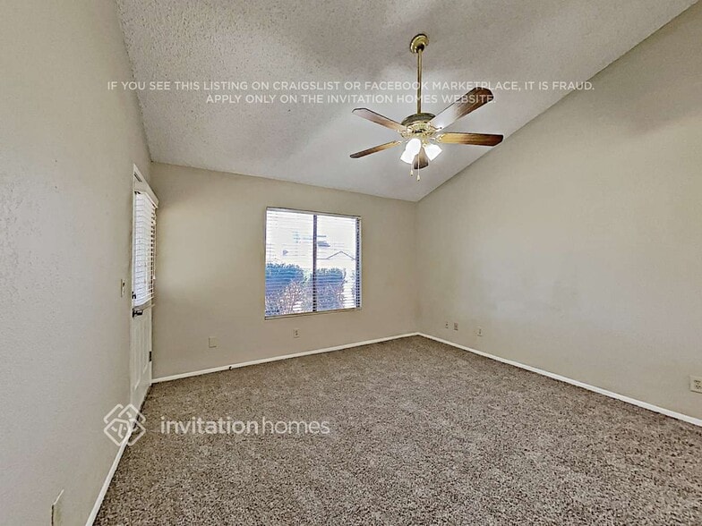 Building Photo - 13020 N 55th Dr
