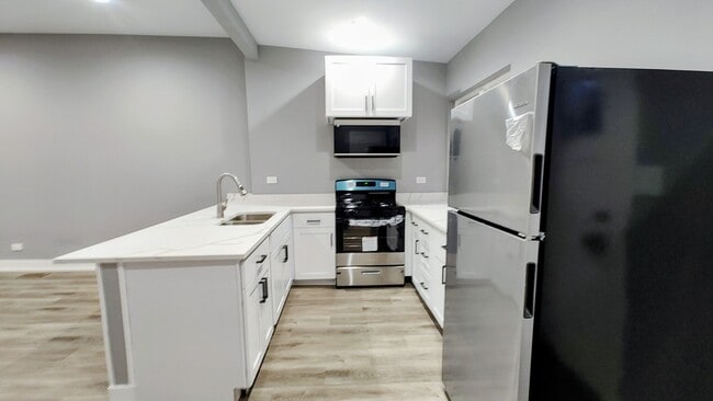 Building Photo - 3013 S Haynes Ct