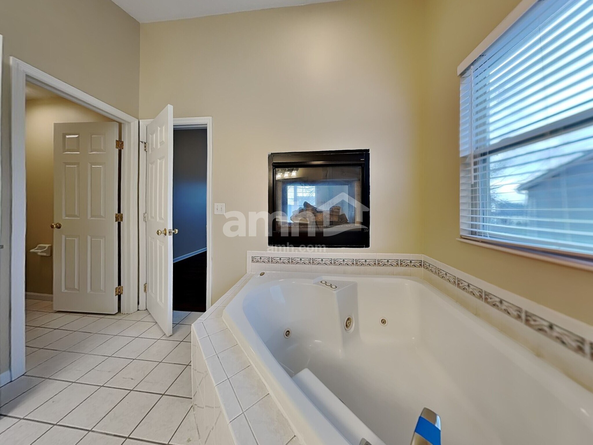 Building Photo - 210 Waterstone Dr