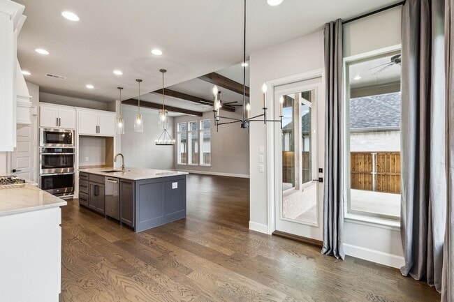 Building Photo - 2232 Grey September St