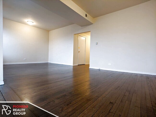 Building Photo - 2323 N Kedzie Blvd