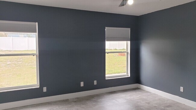 Building Photo - ~3/2~ Cardinal Pines Estate~Large Fenced i...