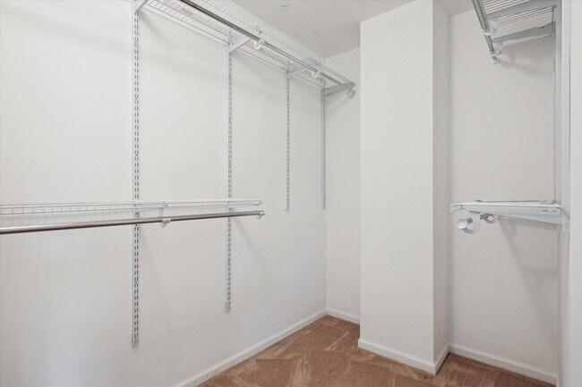 Building Photo - 2817 Barclay Way