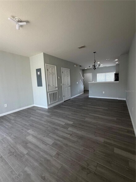 Building Photo - 4895 SW 45th St