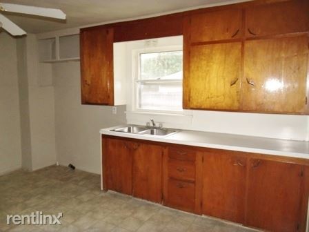 Building Photo - 3 br, 1 bath House - 1936 E Cairo St