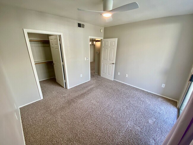 Building Photo - Ground Floor 1 Bedroom 1 Bathroom in Lakeshore @ Anderson Springs