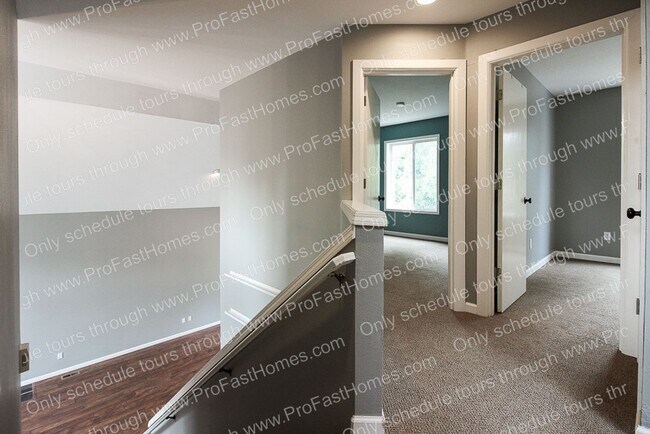 Building Photo - 12144 SW Anton Dr