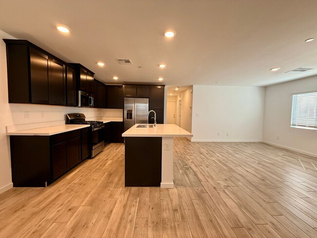 Building Photo - 4 BED 3 BATH 2 CAR GARAGE TOWNHOUSE + LOFT ON CORNER LOT w/ BALCONY