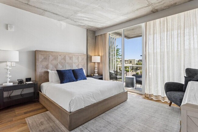 Building Photo - 5455 E Lincoln Dr